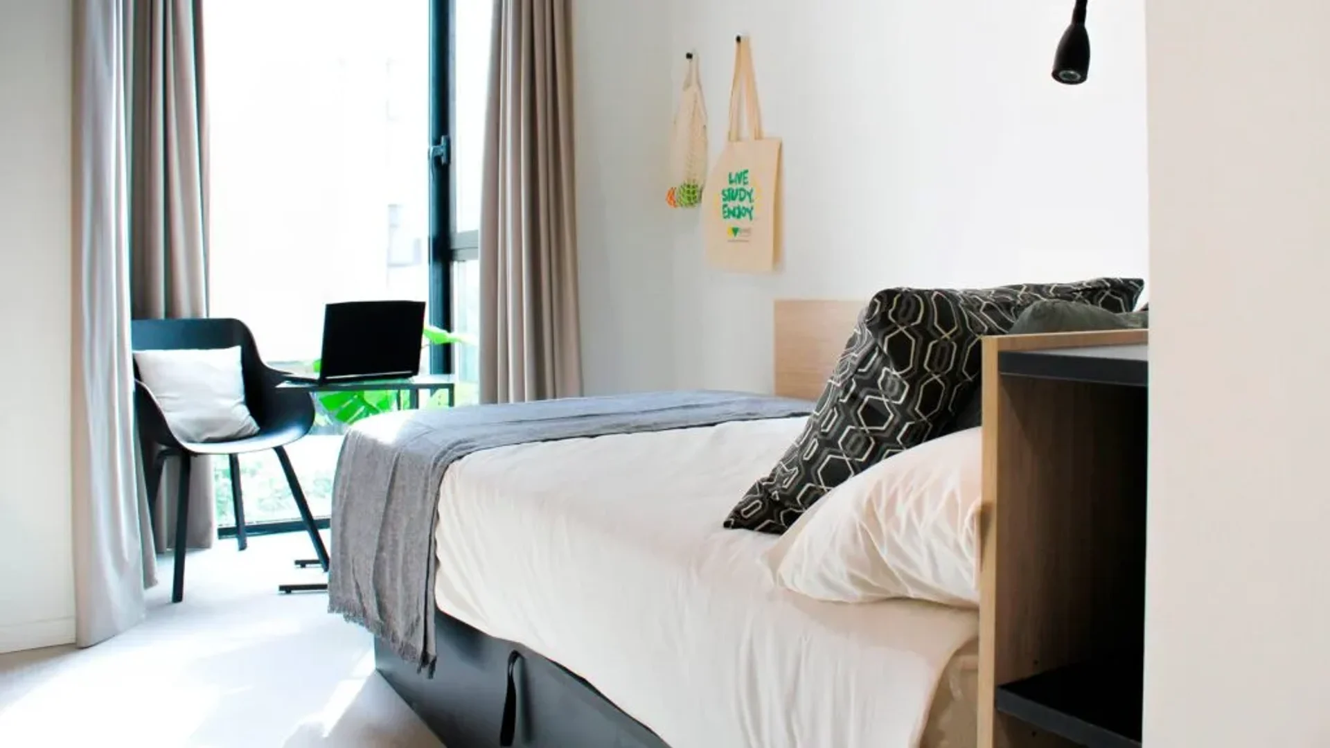Habitación para estudiantes en  con modernas comodidades