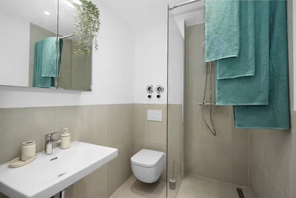 Quarto privado em Wilhelm-Riehl-Straße, Laim, imagem 4 de 8