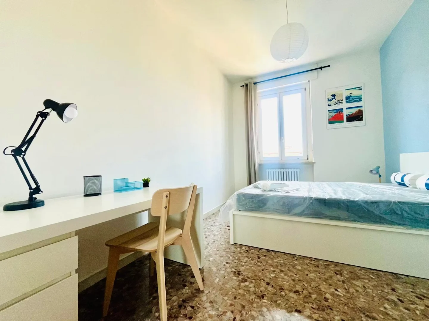 Economical student room with convenient location in 