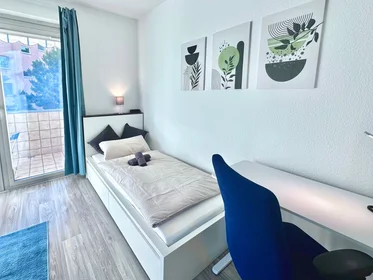 Privatzimmer in der Friedrichsruher Straße, Schmargendorf, bild 1 von 10
