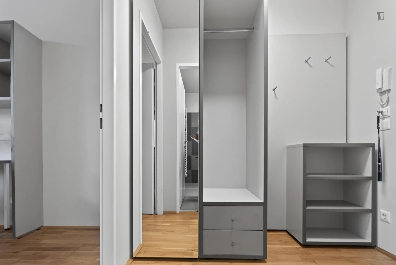 Student-friendly studio with excellent transport links in 