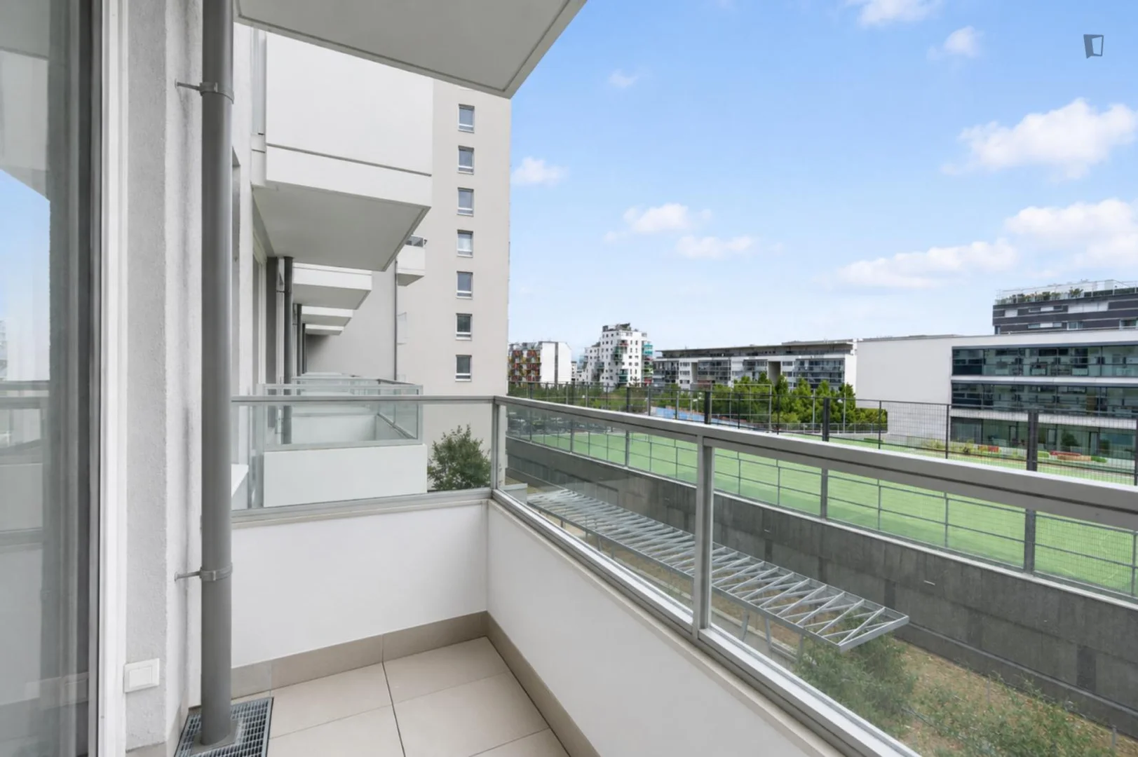 Compact studio apartment ideal for students in 