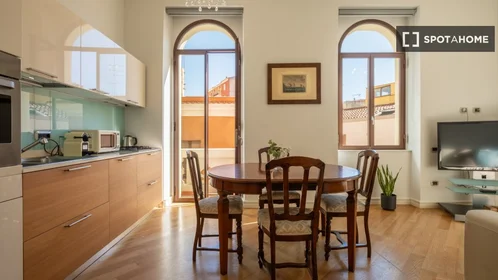 Apartamento inteiro em Via Eleonora D'Arborea, imagem 2 de 19