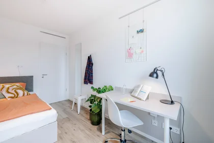 Quarto privado em THE FIZZ Ludwigshafen Ludwigshafen 67061, imagem 7 de 10