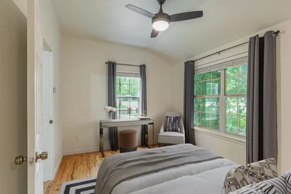 Private room at 78752, image 14 of 16