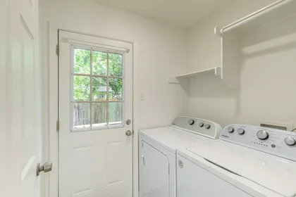 Private room at 78752, image 10 of 16