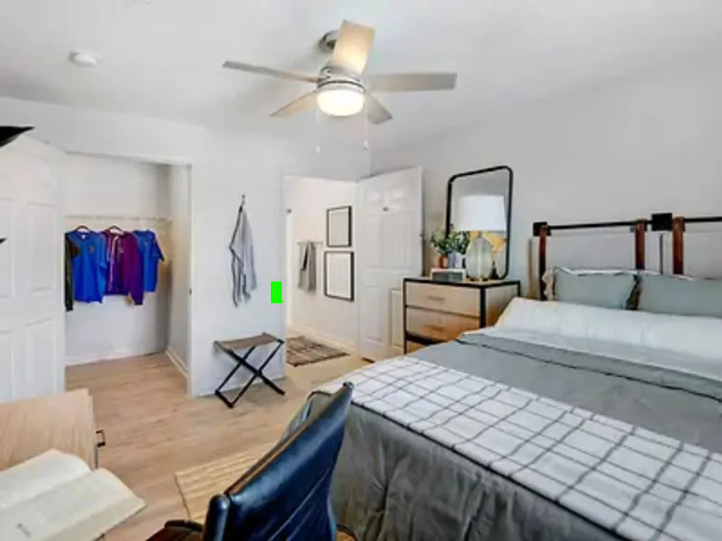Quarto de estudante funcional perfeito para estudar em