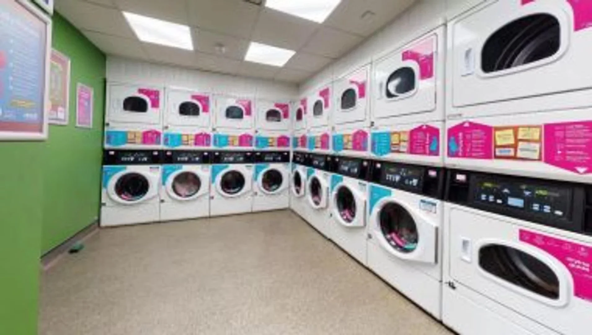 Student-friendly room in  with modern amenities
