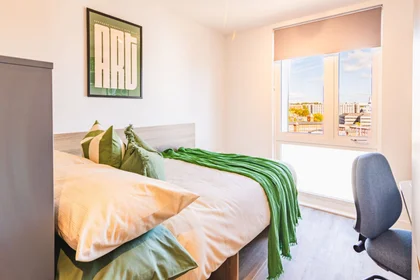 Quarto privado em residência em 1 Lisbon St, Leeds LS1 4GG, United Kingdom, imagem 11 de 37