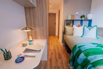 Quarto privado em residência em 1 Lisbon St, Leeds LS1 4GG, United Kingdom, imagem 9 de 37