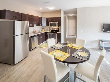 Apartamento inteiro em residência em 404 University Ave, Syracuse, NY 13210, USA, imagem 13 de 20