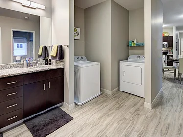 Apartamento inteiro em residência em 404 University Ave, Syracuse, NY 13210, USA, imagem 3 de 20