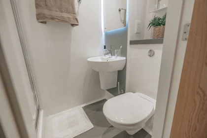 Habitación privada en residencia en Military Rd, Canterbury CT1 1DD, United Kingdom , imagen 23 de 24