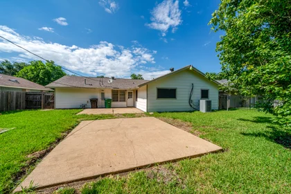 Dairenin tamamı Ikamet yerinde konumu Street, TX, Houston, United States, 77033, 18 23 görüntüsü