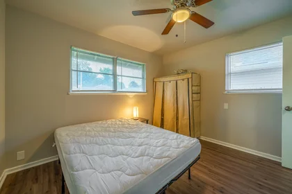 Dairenin tamamı Ikamet yerinde konumu Street, TX, Houston, United States, 77033, 23 23 görüntüsü