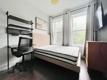 Apartamento inteiro em residência em 1869 Madison Street,   1R, Ridgewood, New York, NY, 11385, imagem 7 de 14