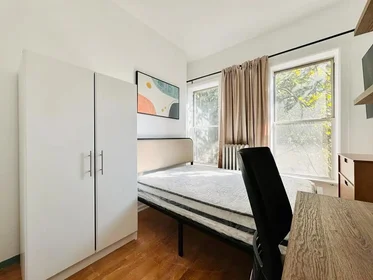 Apartamento inteiro em 72 Van Buren Street,  3, Bedford-Stuyvesant, New York, NY, 11221, imagem 1 de 10