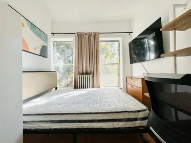 Apartamento inteiro em residência em 72 Van Buren Street,  3, Bedford-Stuyvesant, New York, NY, 11221, imagem 5 de 13