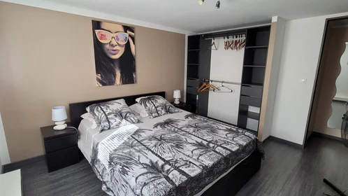 Apartamento inteiro em Chemin de Charpenas, imagem 10 de 13
