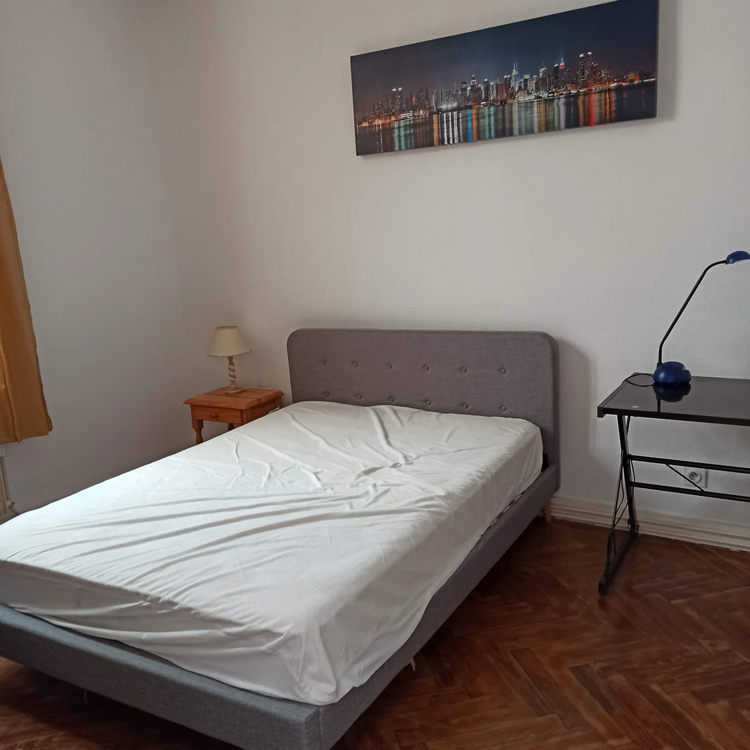 Studentenfreundliches Zimmer in  mit modernen Annehmlichkeiten
