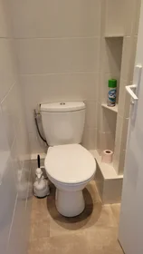 Apartamento inteiro em Rue Clovis Hugues, imagem 2 de 15