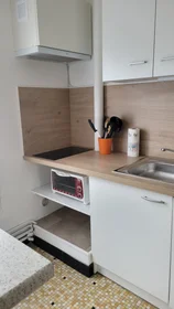 Apartamento inteiro em Rue Clovis Hugues, imagem 4 de 15