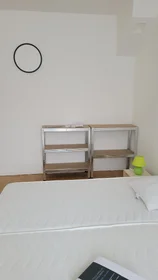 Apartamento inteiro em Rue Clovis Hugues, imagem 6 de 15