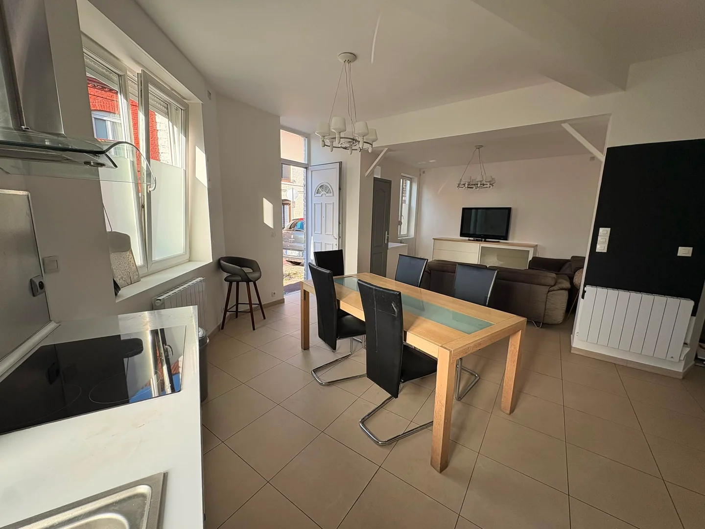 Quarto de estudante económico com localização conveniente em 