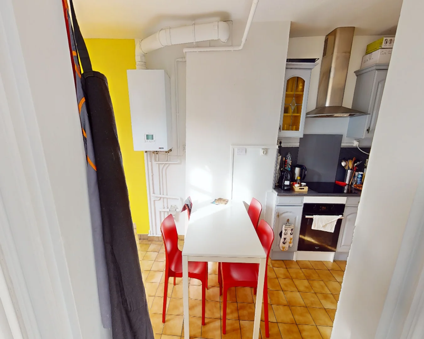 Studentenfreundliches Zimmer in mit modernen Annehmlichkeiten