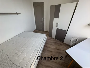 Quarto privado em Rue Henri Carette, imagem 1 de 20