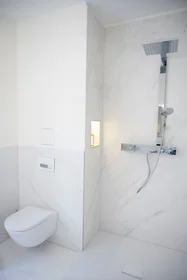 Private room at U6, image 17 of 18