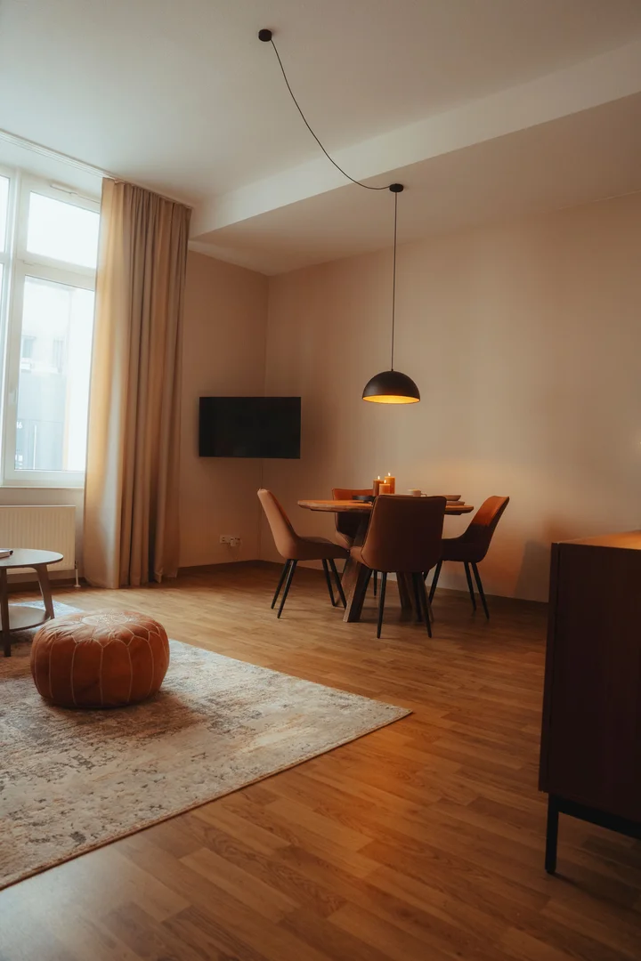 'de öğrenci dairesinde, tamamen mobilyalı kiralık oda