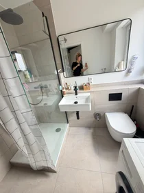Habitación privada en Bierstadter Straße, imagen 13 de 23