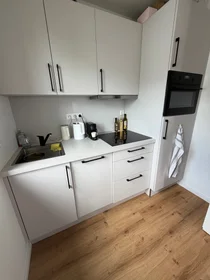Habitación privada en Bierstadter Straße, imagen 19 de 23