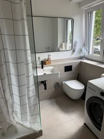 Habitación privada en Bierstadter Straße, imagen 10 de 23