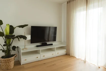 Private room at Friedrich-Wilhelm-Raiffeisen-Straße, image 18 of 31