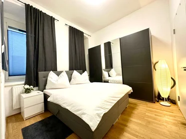 Studio at Brigittenauer Lände, image 10 of 14