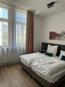 Apartamento inteiro em Jürgen-Ponto-Platz, imagem 9 de 12
