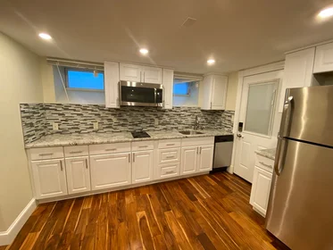 Całe miejsce w rezydencji 16, Crescent Ave., Unit B, Dorchester, Boston, MA, 02125, obraz 5 28