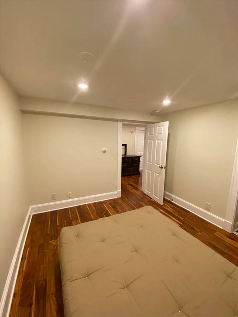 16, Crescent Ave., Unit B, Dorchester, Boston, MA, 02125