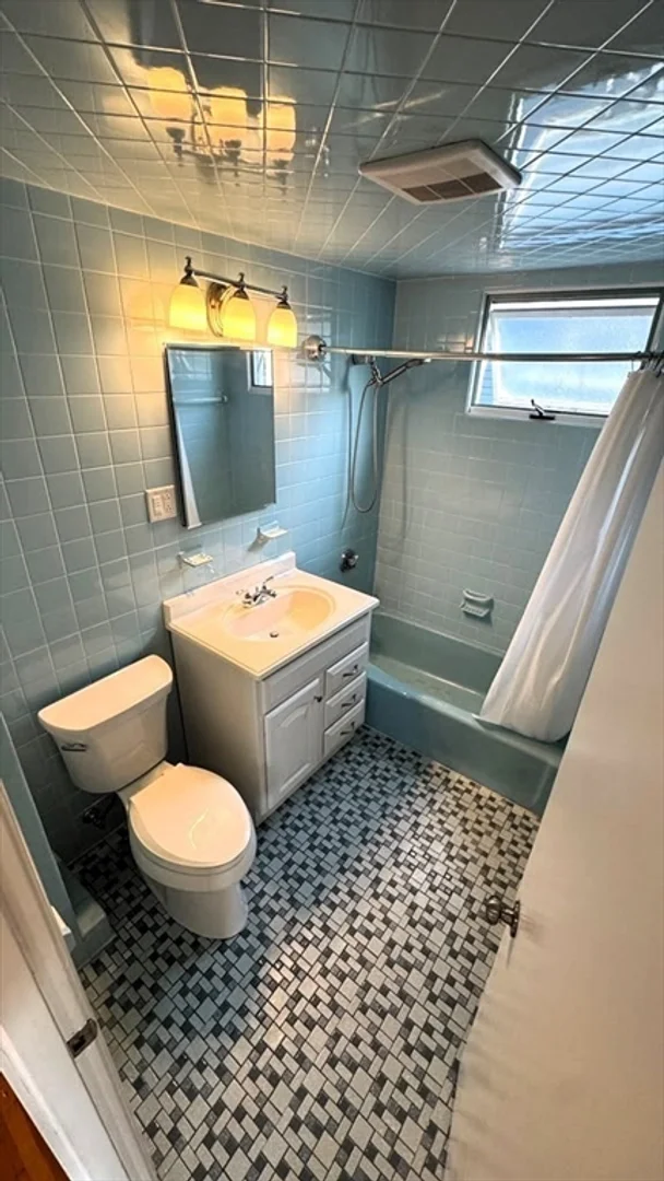 114, Fayerweather St., Unit 2, West Cambridge, Cambridge, MA, 02138