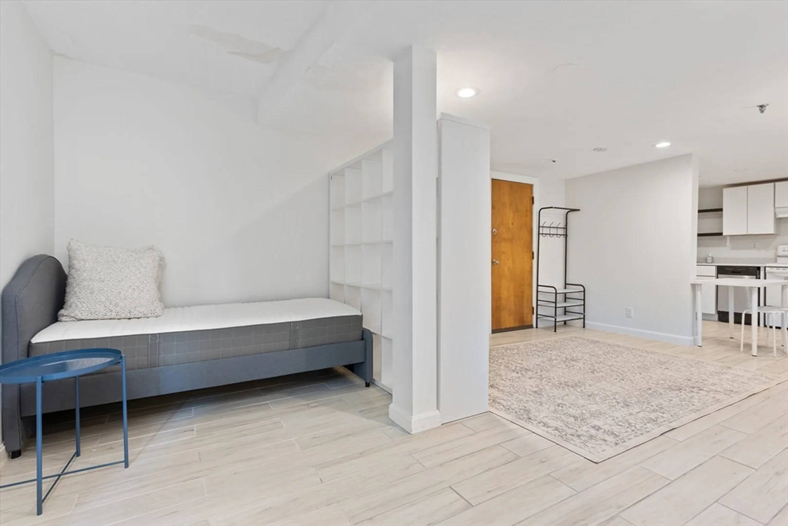 1427, Commonwealth Ave., Unit 102, Brighton, Boston, MA, 02135