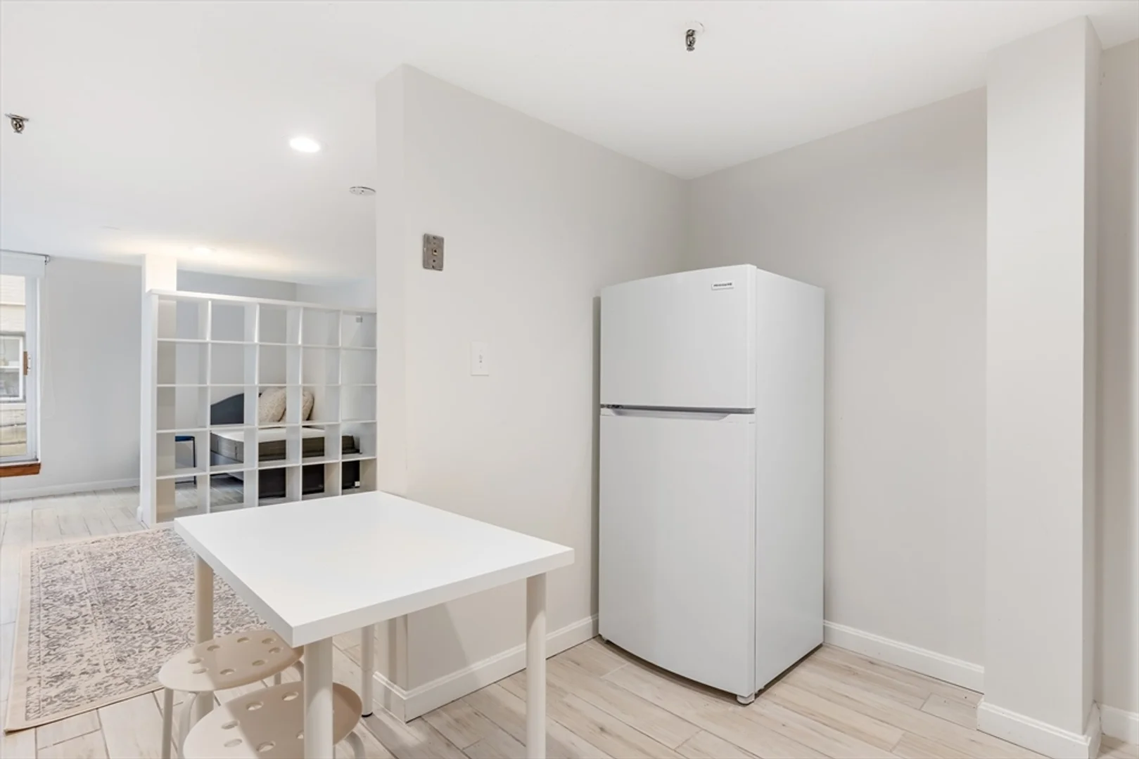 1427, Commonwealth Ave., Unit 102, Brighton, Boston, MA, 02135