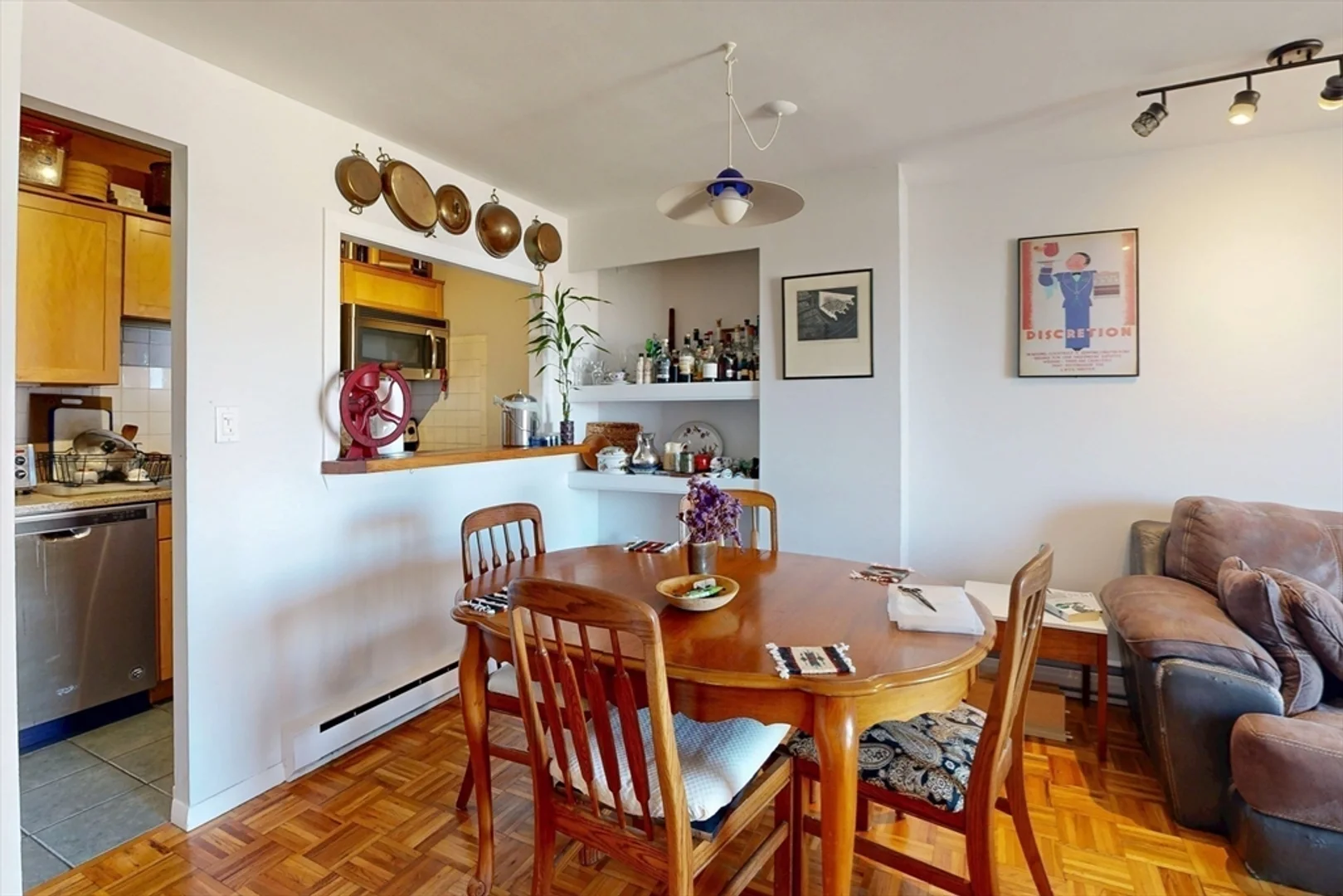 2353, Massachusetts, Unit 93, North Cambridge, Cambridge, MA, 02140