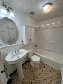 Appartamento intero in residence in 94, Beacon St., Unit 14, Inman Square, Somerville, MA, 02143, immagine 36 di 40