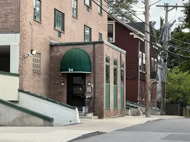 Appartamento intero in residence in 94, Beacon St., Unit 14, Inman Square, Somerville, MA, 02143, immagine 37 di 40