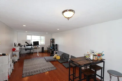Gesamte Unterkunft im Wohnheim in der 94, Beacon St., Unit 14, Inman Square, Somerville, MA, 02143, bild 6 von 16