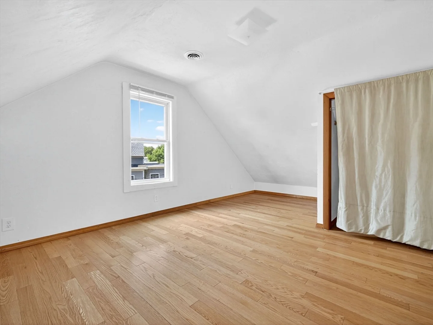 27, Joseph St., Unit 3, Union Square, Somerville, MA, 02143