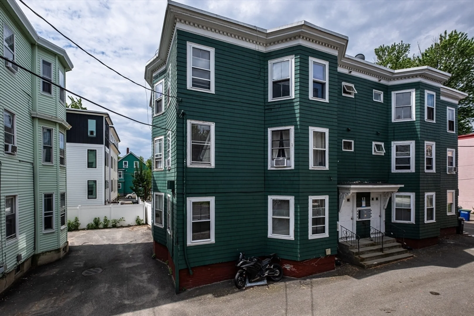 12, Kilby St., Unit 2L, Union Square, Somerville, MA, 02143