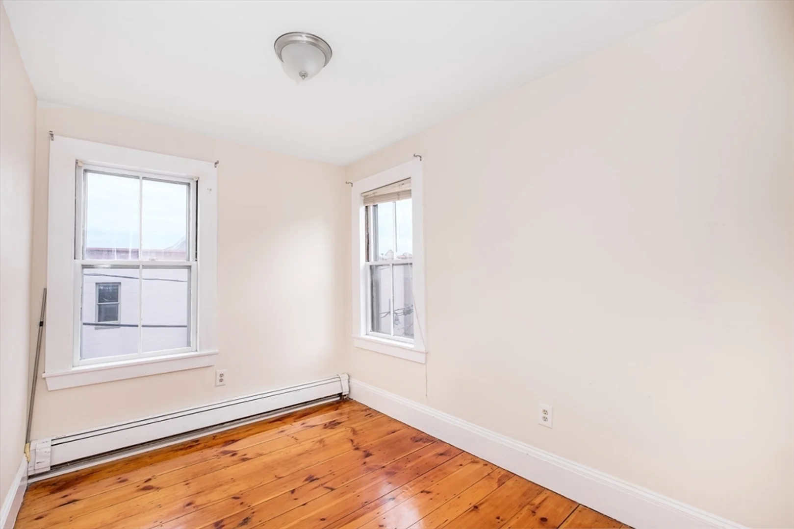 12, Kilby St., Unit 2L, Union Square, Somerville, MA, 02143